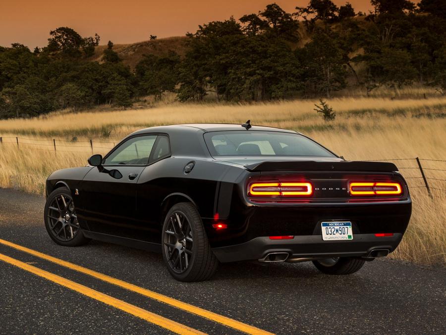  Dodge Challenger R/T Scat Pack 2015 года  (фото 8 из 55)